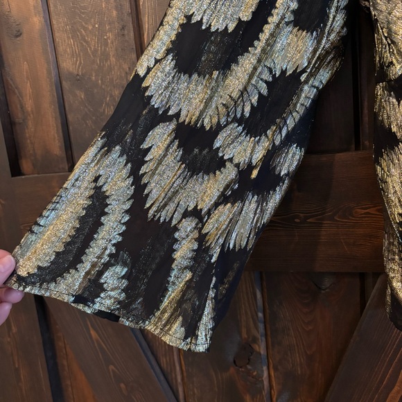 NWT Kaktus Black and Gold Patterned Blouse - Picture 4 of 11